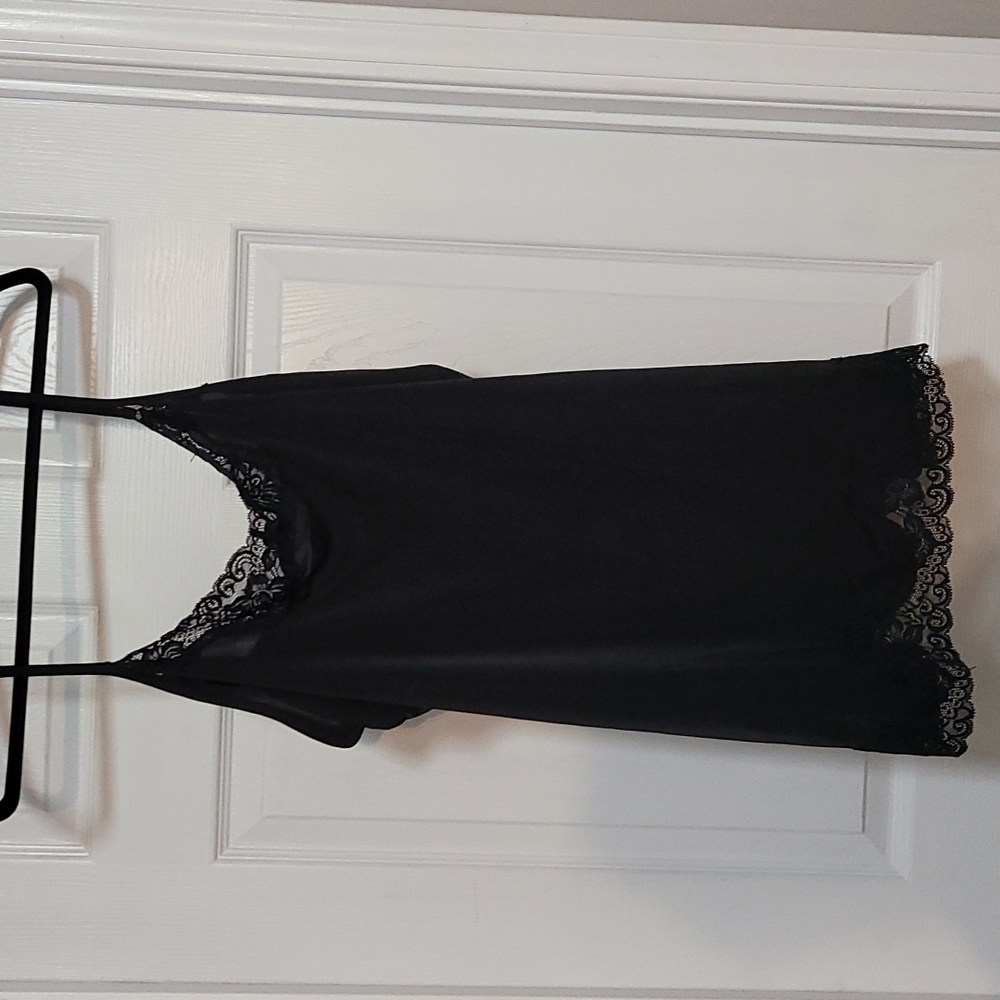 Sz. 18/20 lace trimmed cami